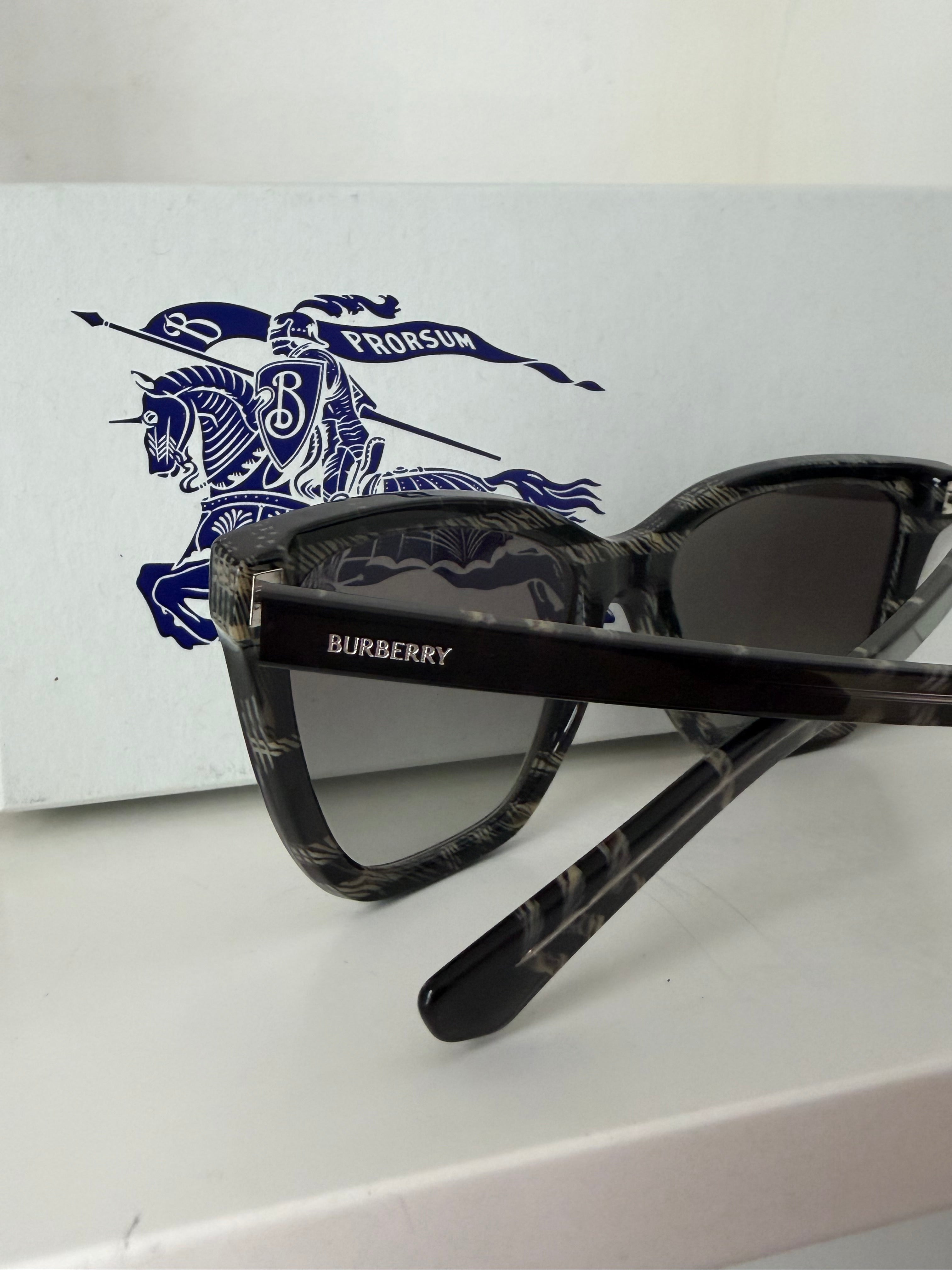 Burberry eye cat sunglasses