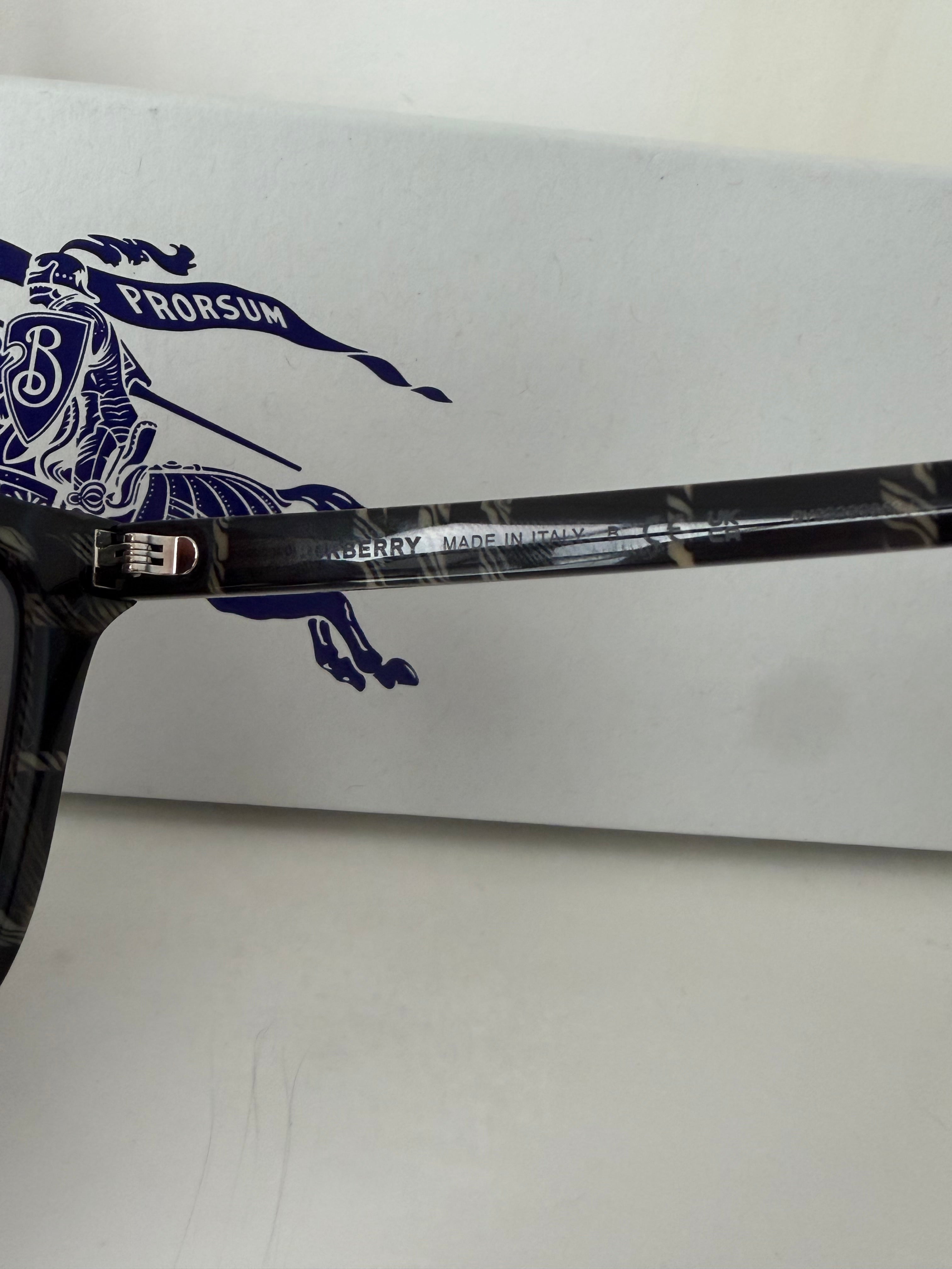 Burberry eye cat sunglasses