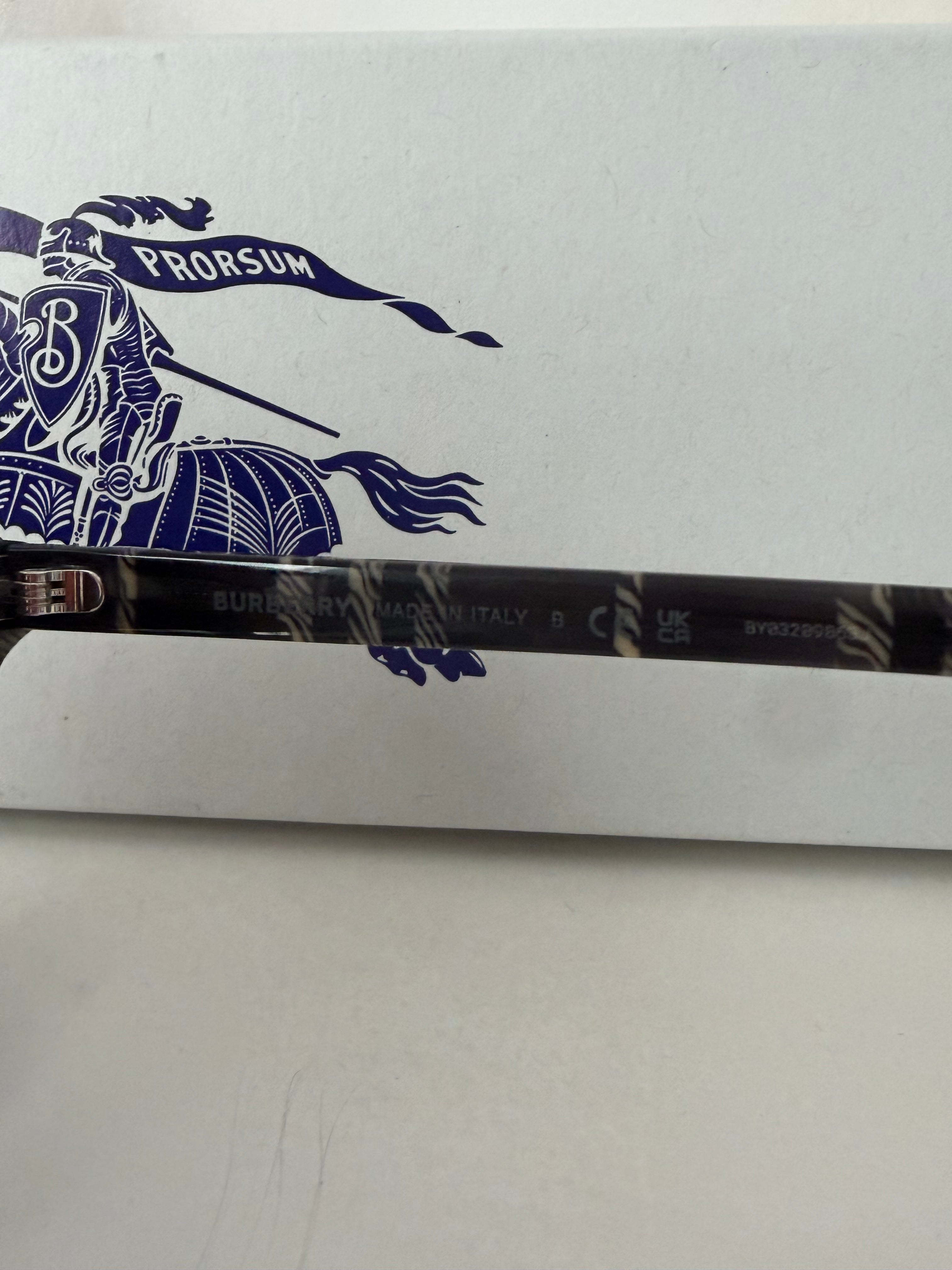 Burberry eye cat sunglasses