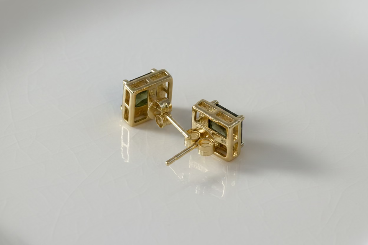 Peridot CZ studs