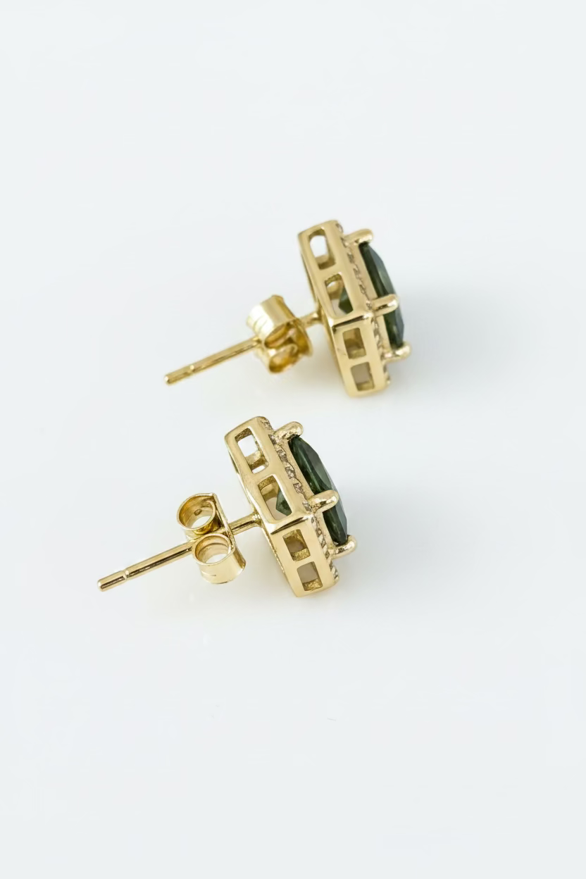 Peridot CZ studs